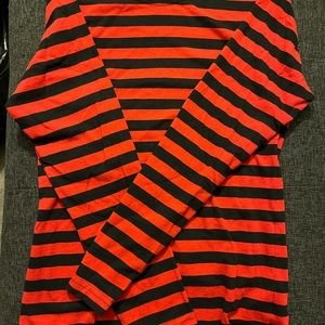 black and red hot topic long sleeve